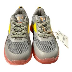 Reebok Zig N’ Glow Infant Sneakers - Size 6 (Lights Up)